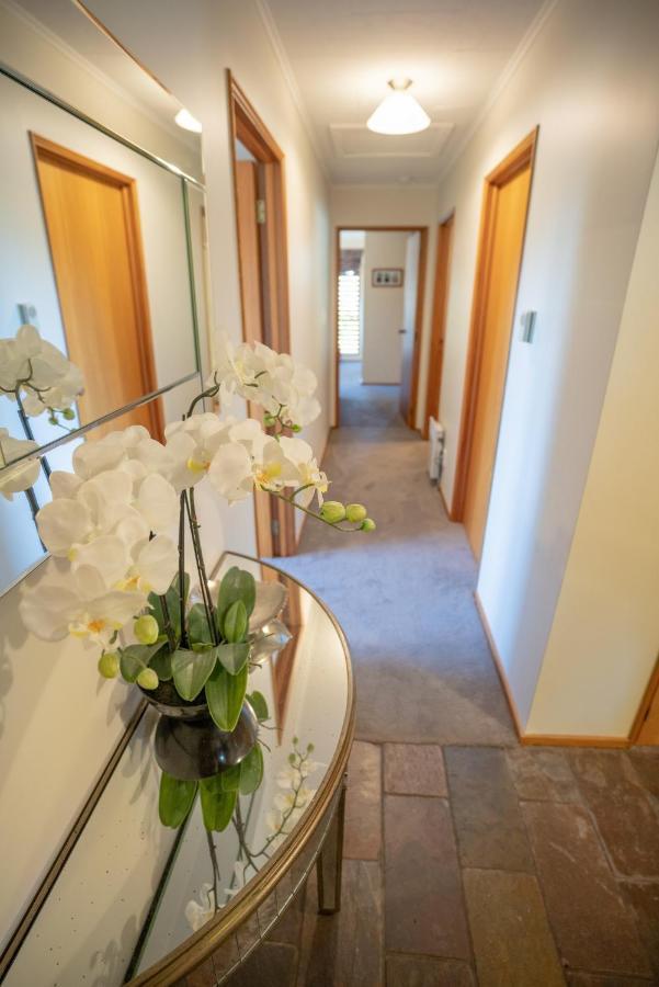 Alpine Rock B&B เทอาเนา ภายนอก รูปภาพ