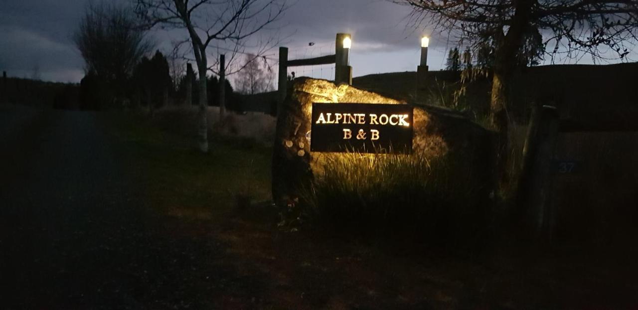 Alpine Rock B&B เทอาเนา ภายนอก รูปภาพ